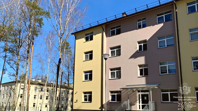 Patvēruma meklētāju centra "Mucenieki" ēka