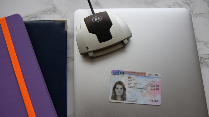 E-parakstītājs ar eID karti