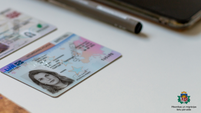 uzturēšanās atļauja uz galda