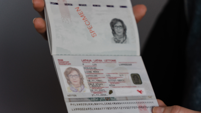 Jaun;a parauga pases lappuse