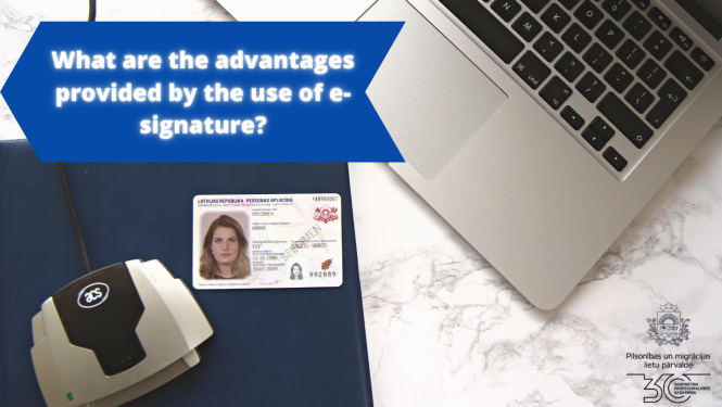 E-parakstītājs, eId karte, portatīvais dators uz galda