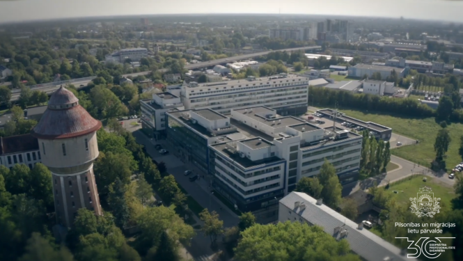 Pārvaldes centrālā ēka no augšas