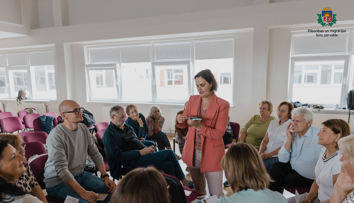 EMT pārstāvji runā ar ģeogrāfijas skolotājiem 