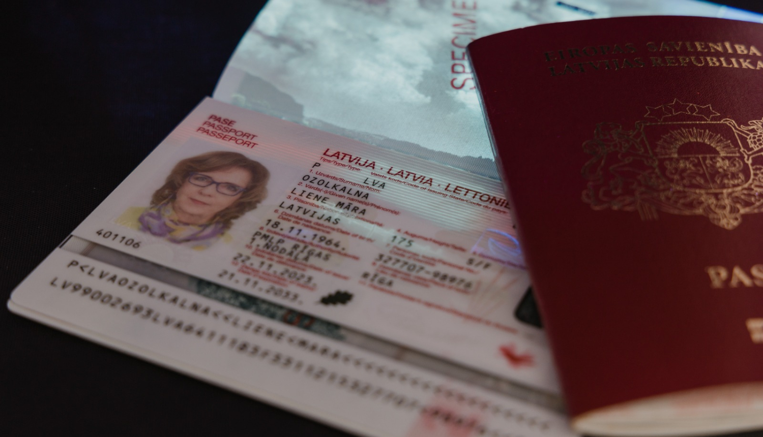 Latvijas pasu attēls